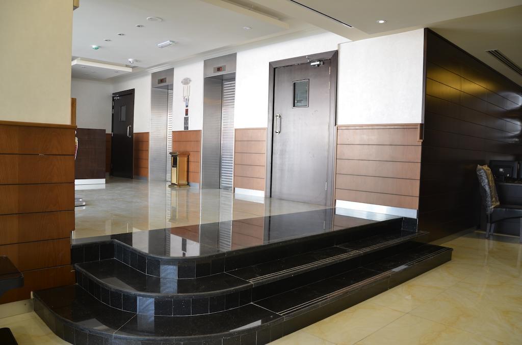 Reef Hotel Aparts Ajman Eksteriør bilde